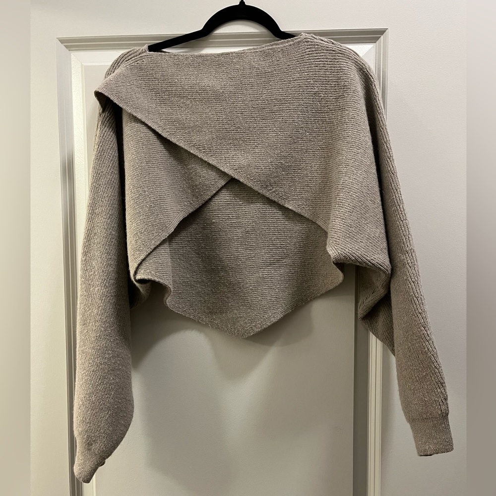 Open Back Sweater - Picture 2 of 3